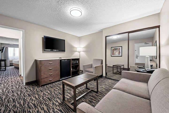 Room 10 of 35