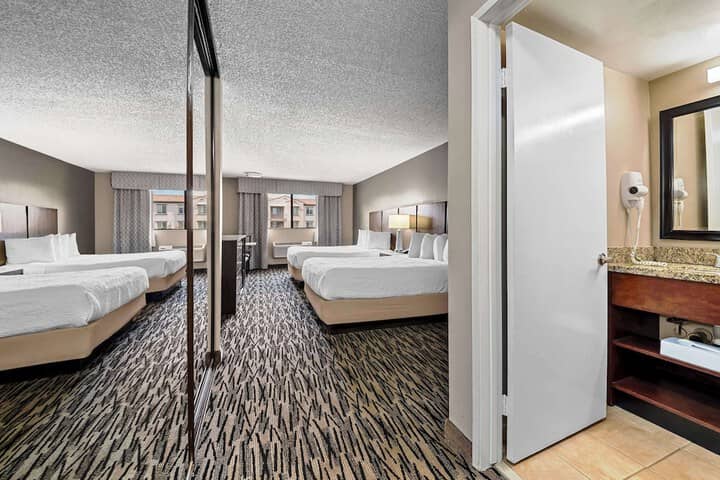 Room 11 of 35
